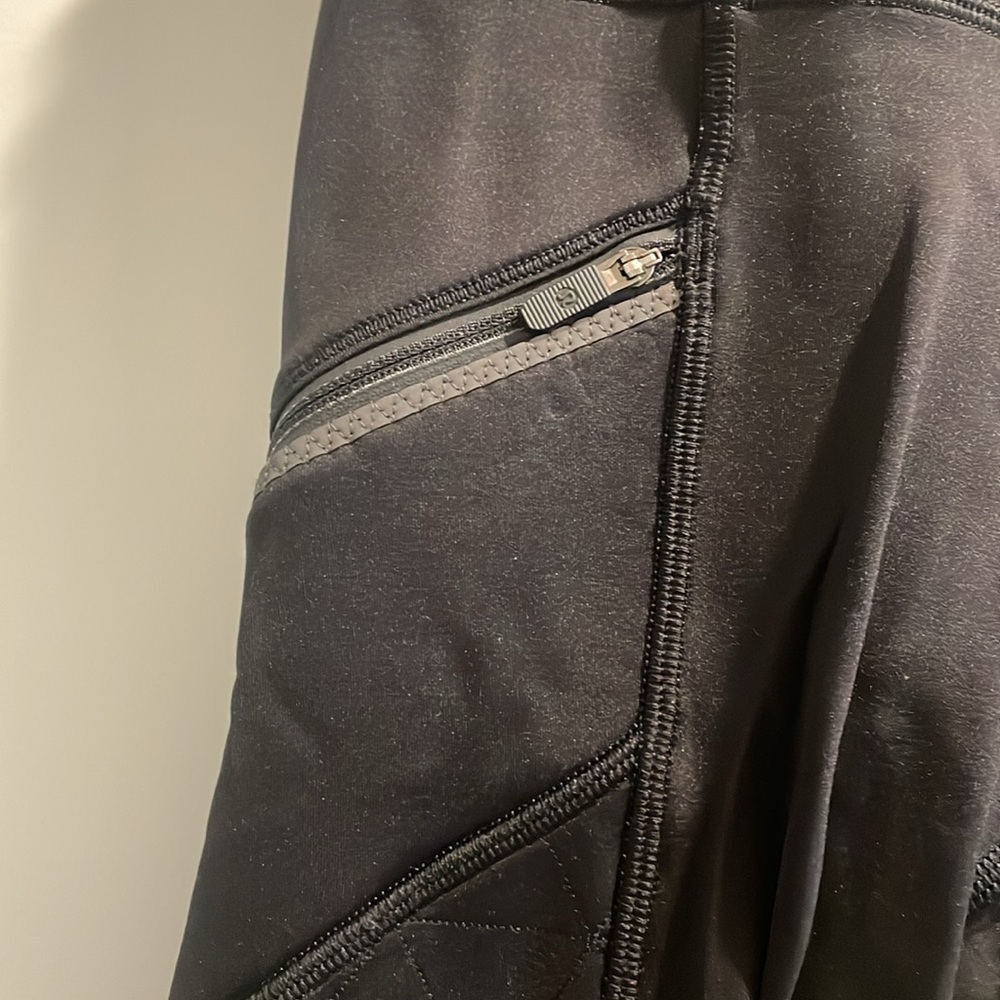 Lululemon - Picture 2 of 5